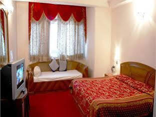 Hotel Silver Rock Mussoorie Eksteriør bilde