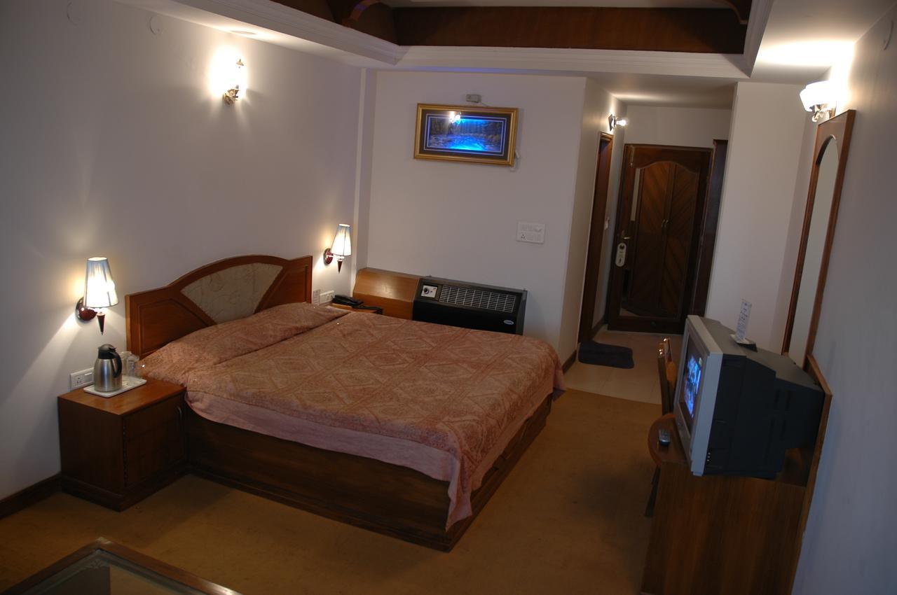 Hotel Silver Rock Mussoorie Eksteriør bilde